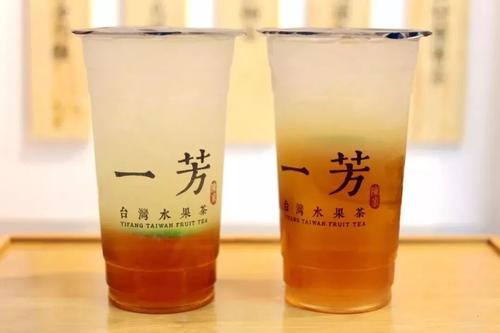  加盟一芳水果茶店，火爆市场
